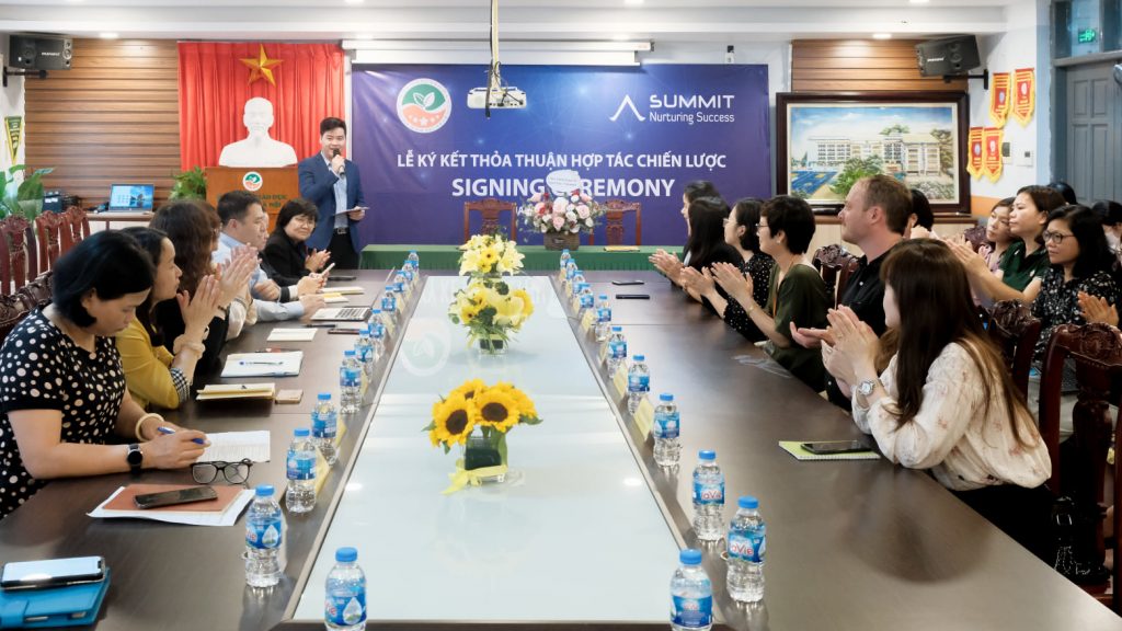 Lễ ký kết giữa Ngôi Sao Hà Nội hợp tác chiến lược cùng Summit Education ngày 18.03.2021